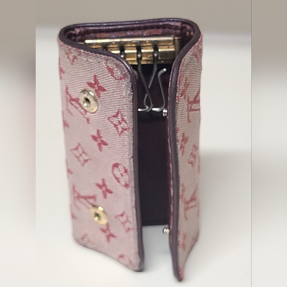 Louis Vuitton Monogram Canvas Key Case